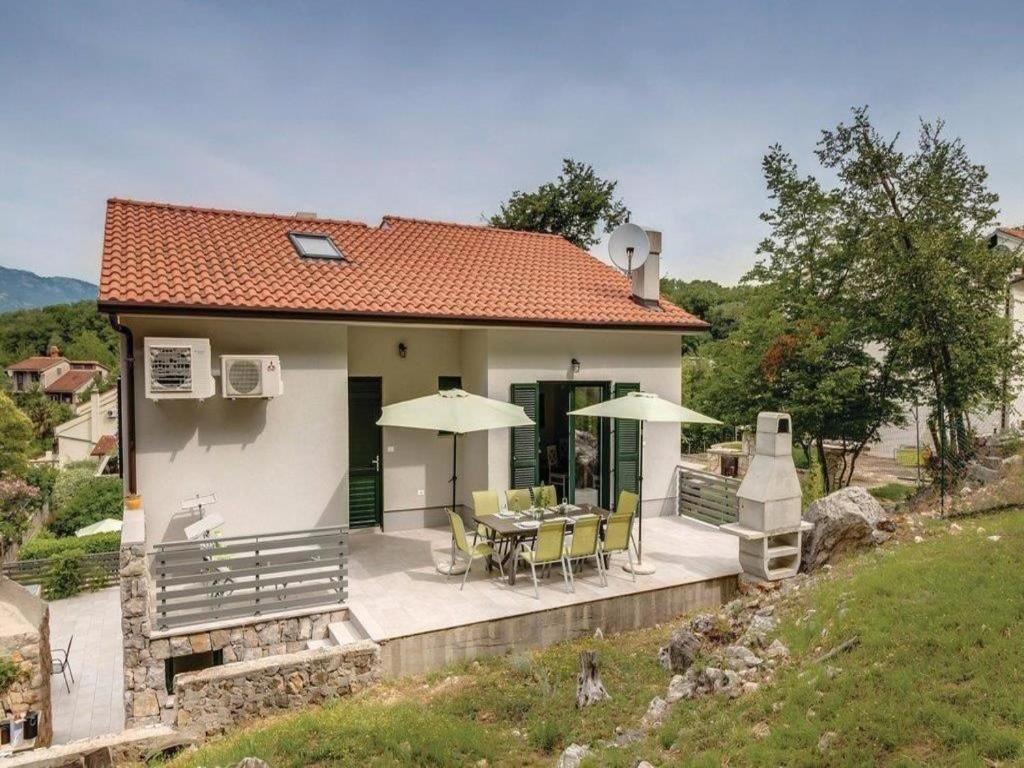 Apartments Grzic Porozina ภายนอก รูปภาพ