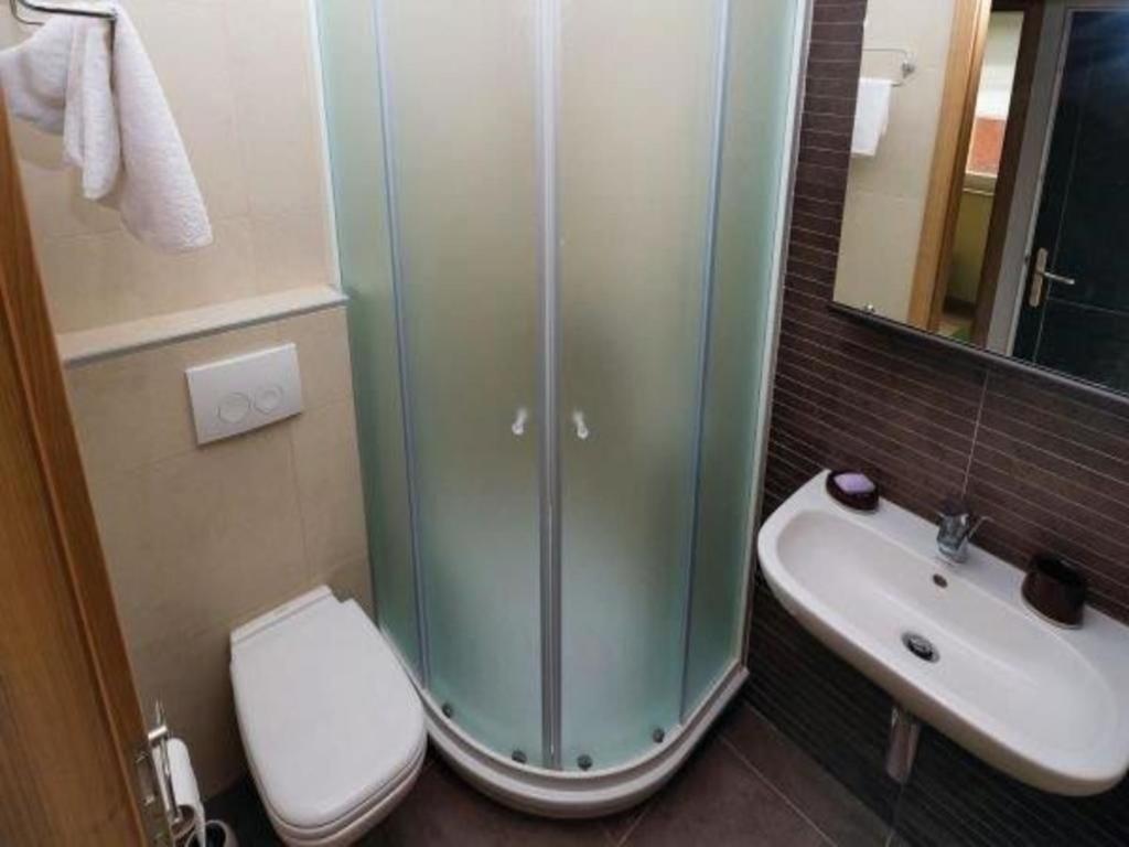 Apartments Grzic Porozina ภายนอก รูปภาพ