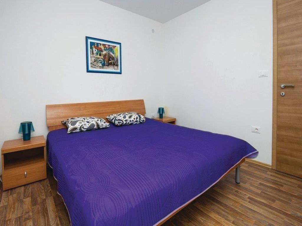 Apartments Grzic Porozina ภายนอก รูปภาพ