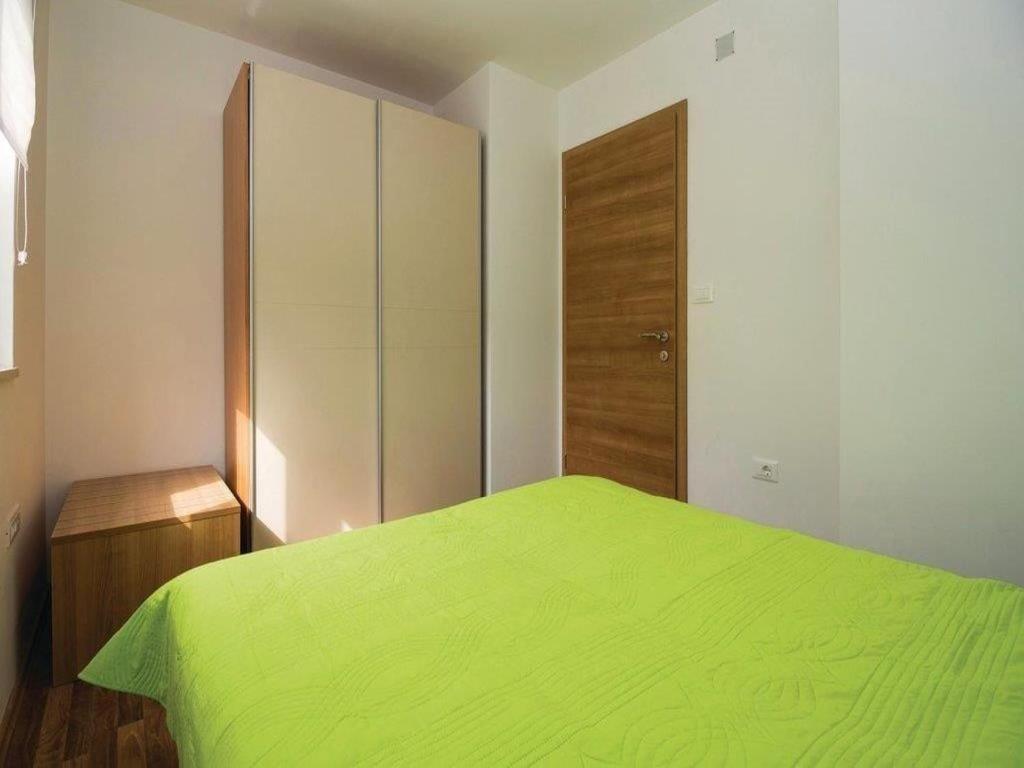 Apartments Grzic Porozina ภายนอก รูปภาพ